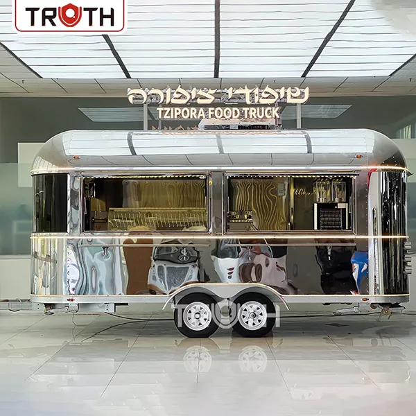 Paano Makaakit ng Mas Maraming Customer sa Iyong Food Trailer Business